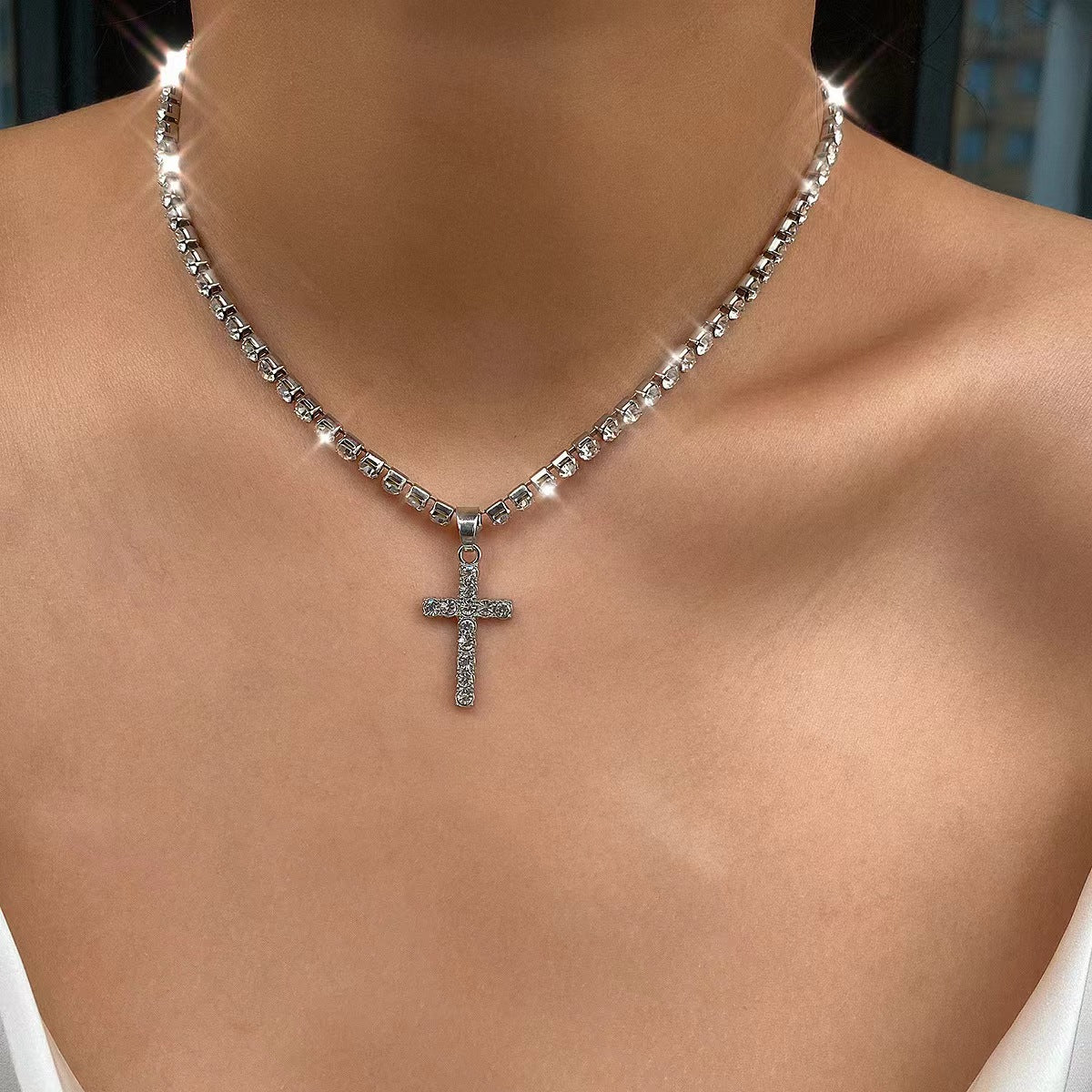 CROSS TENNIS CHAIN NECKLACE