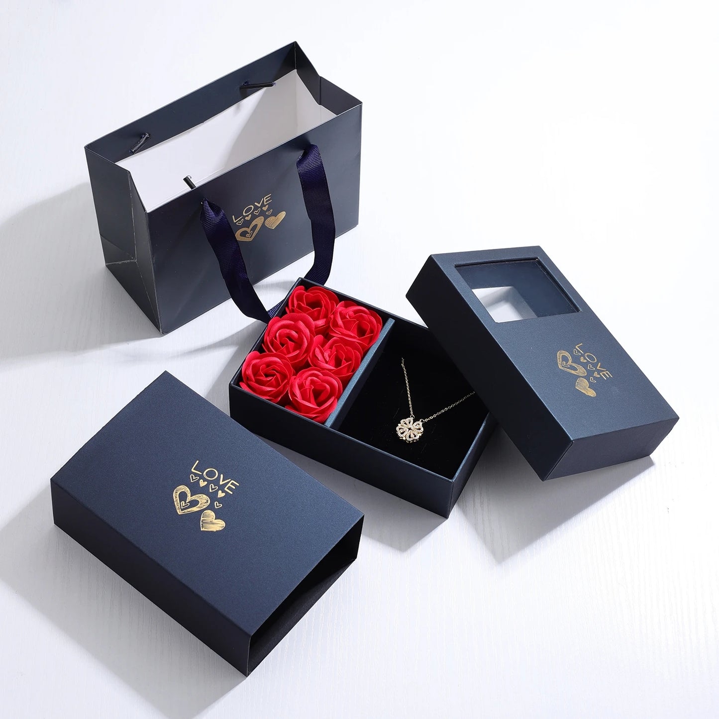 6Rose Blue Gift Box With Four-leaf Grass Necklace